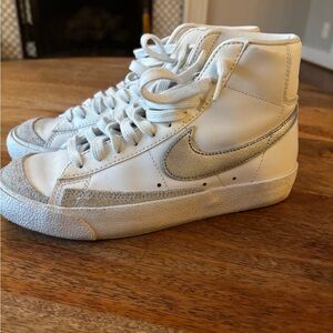 Nike blazers white with silver accents great condition size 6.5 women’s